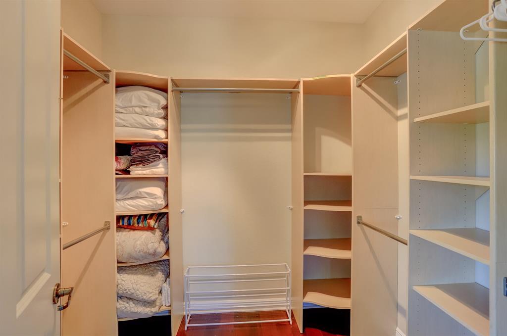 CENTRAL PARK / PENINSULA VILLAGE GREENS - Residential