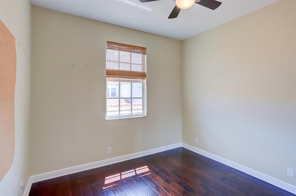 CENTRAL PARK / PENINSULA VILLAGE GREENS - Residential