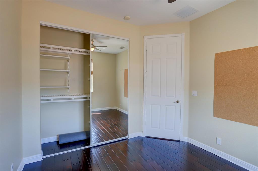 CENTRAL PARK / PENINSULA VILLAGE GREENS - Residential