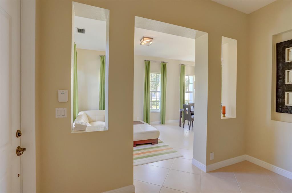 CENTRAL PARK / PENINSULA VILLAGE GREENS - Residential