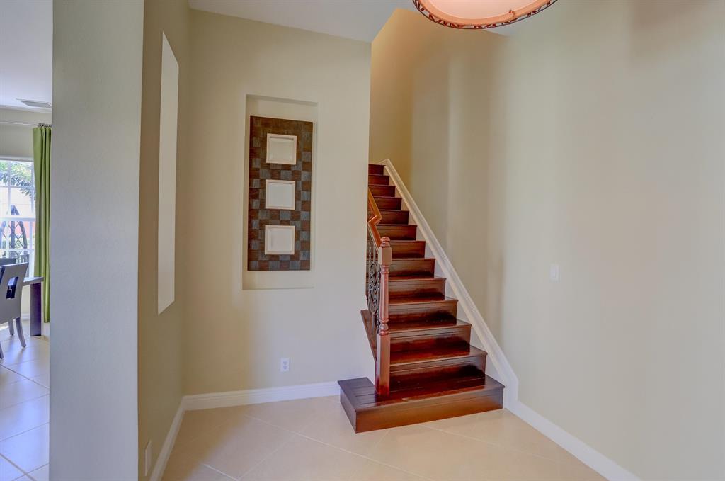 CENTRAL PARK / PENINSULA VILLAGE GREENS - Residential