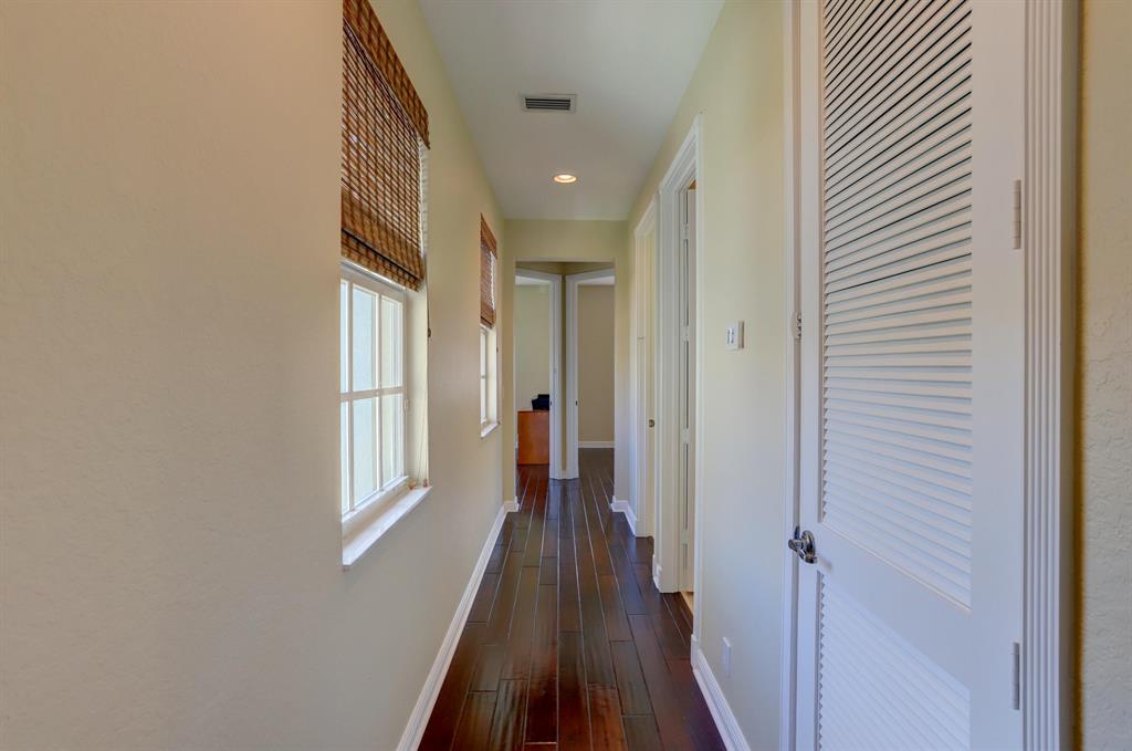 CENTRAL PARK / PENINSULA VILLAGE GREENS - Residential