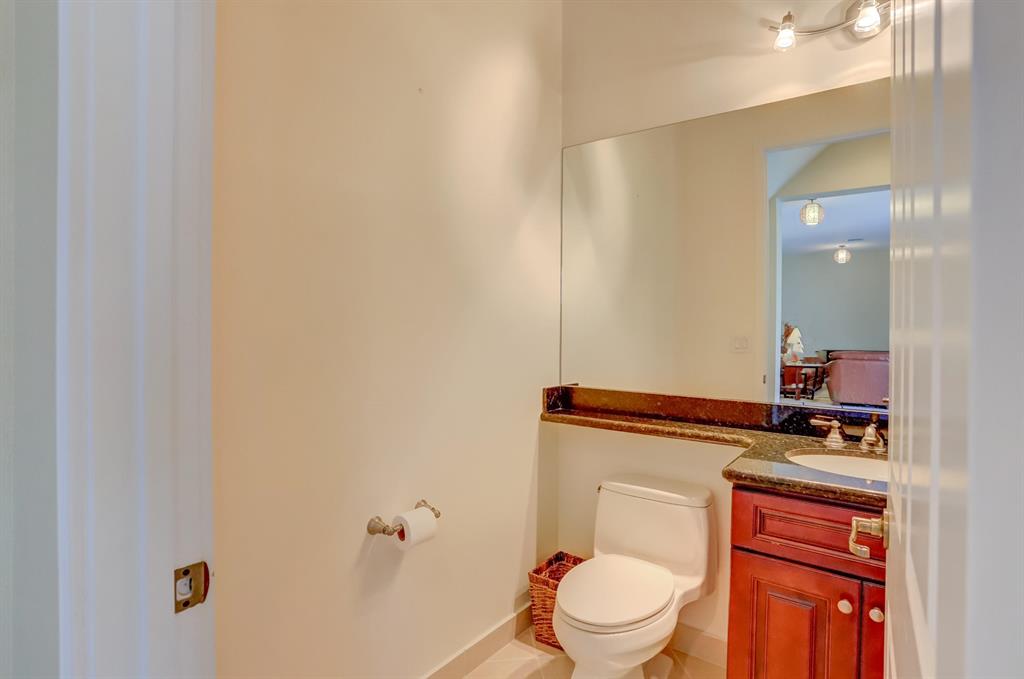 CENTRAL PARK / PENINSULA VILLAGE GREENS - Residential