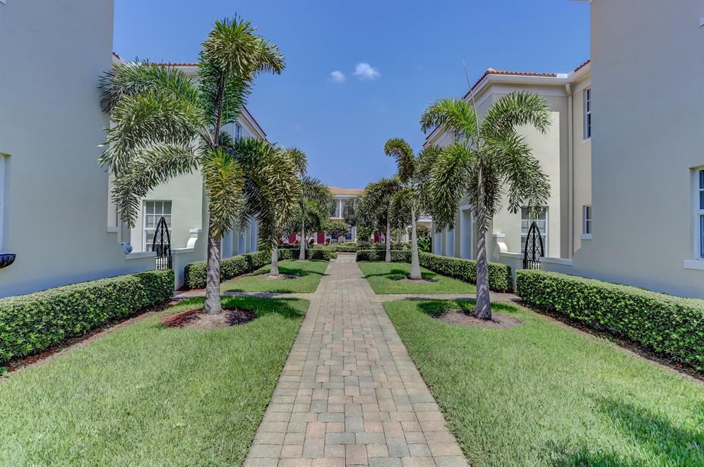 CENTRAL PARK / PENINSULA VILLAGE GREENS - Residential