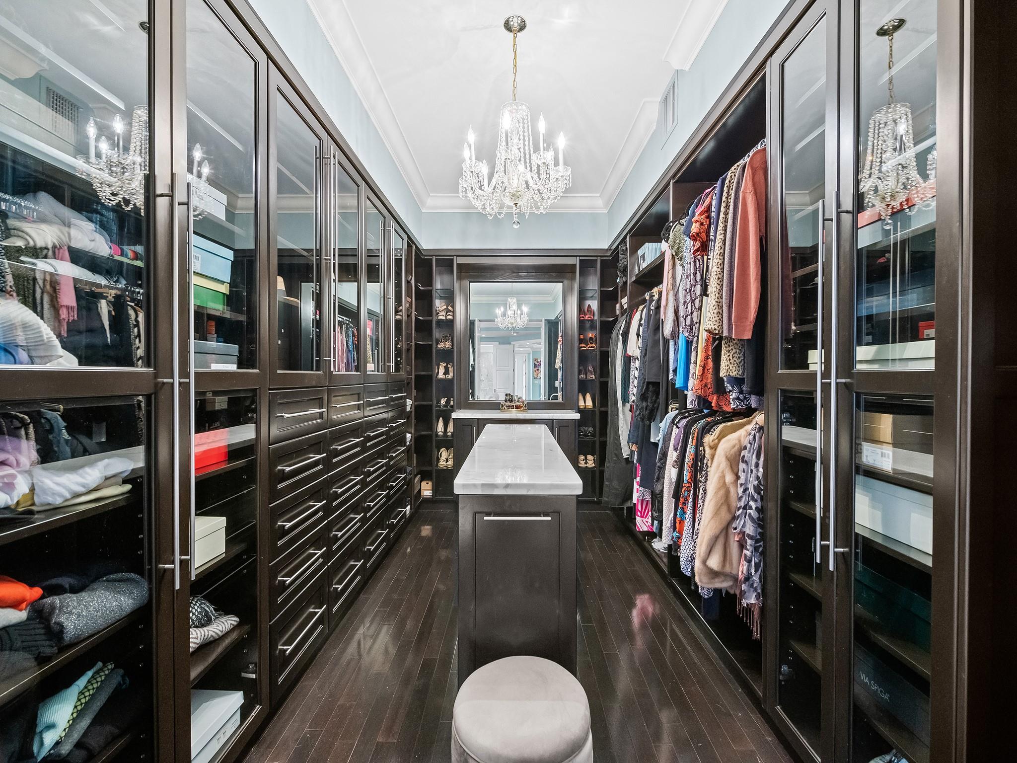 1105 NE 2nd St 1105