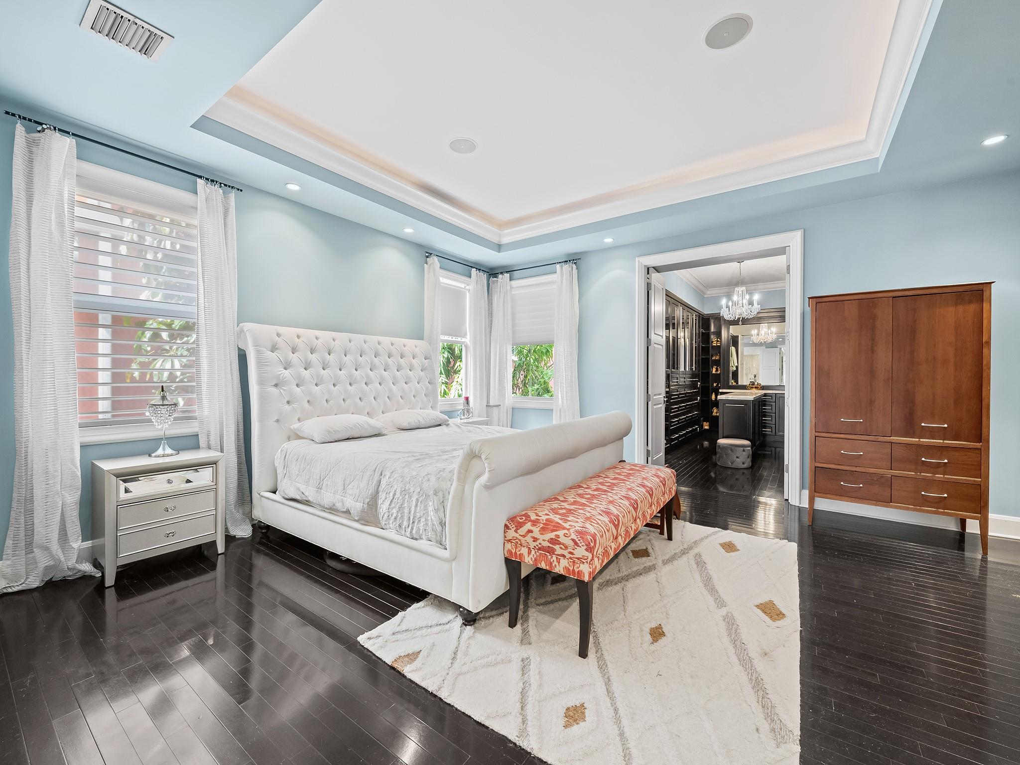 1105 NE 2nd St 1105