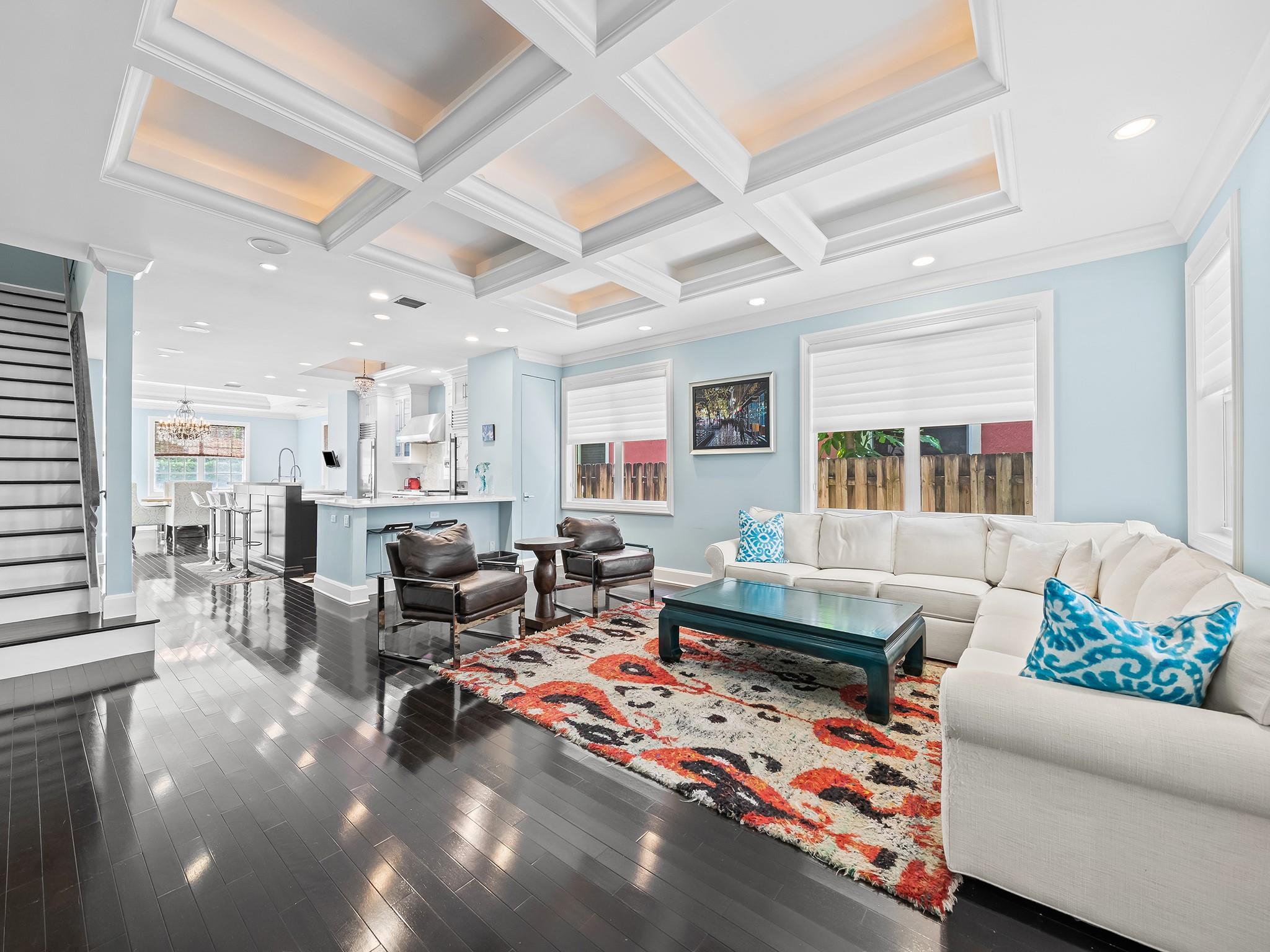1105 NE 2nd St 1105