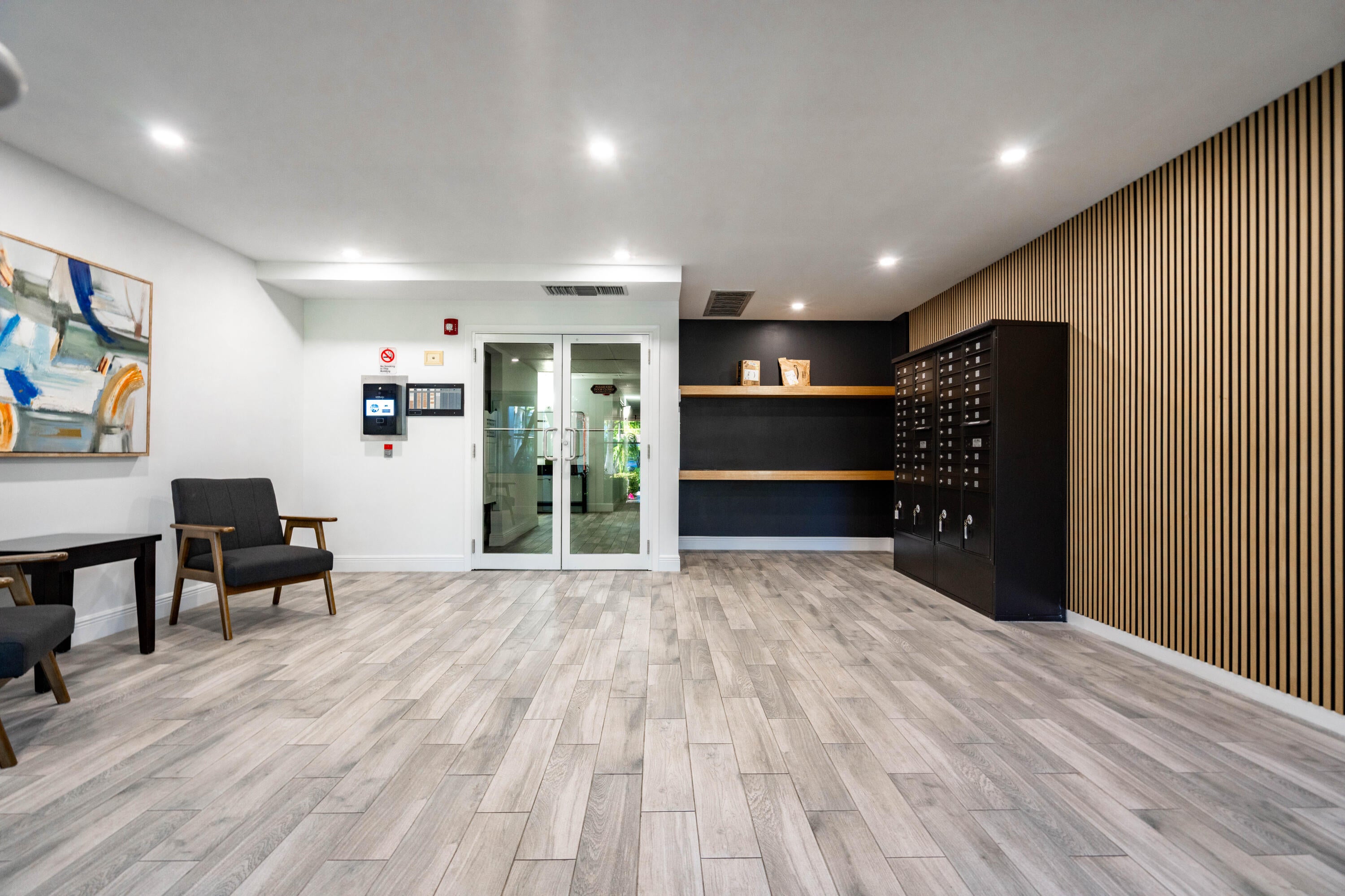 250 NE 20TH Street 5260