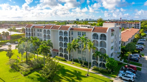 Tiny photo for 250 NE 20TH Street #5260, Boca Raton, FL 33431 (MLS # B26090566)