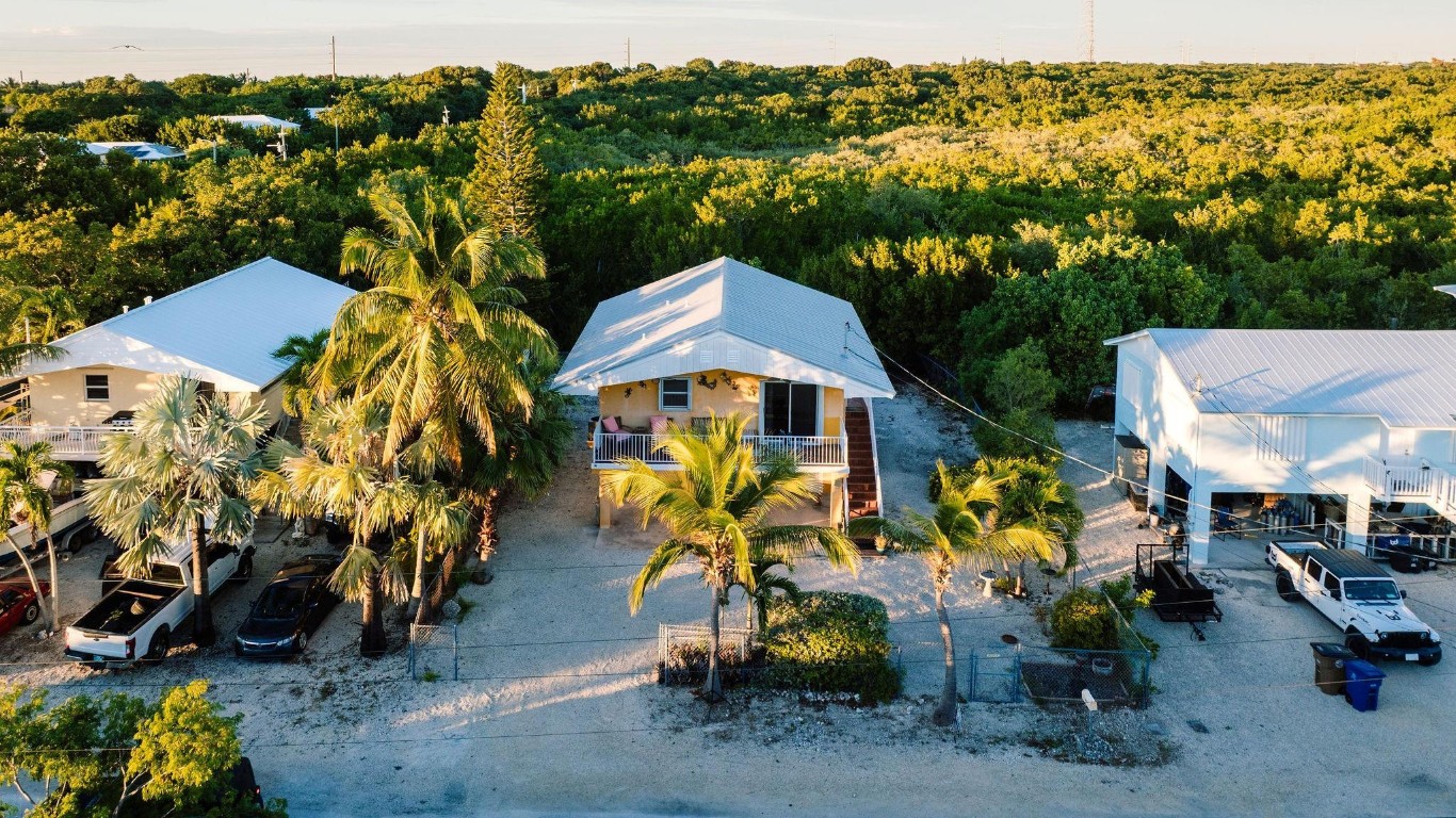 OCEAN SHORES KEY LARGO - Residential