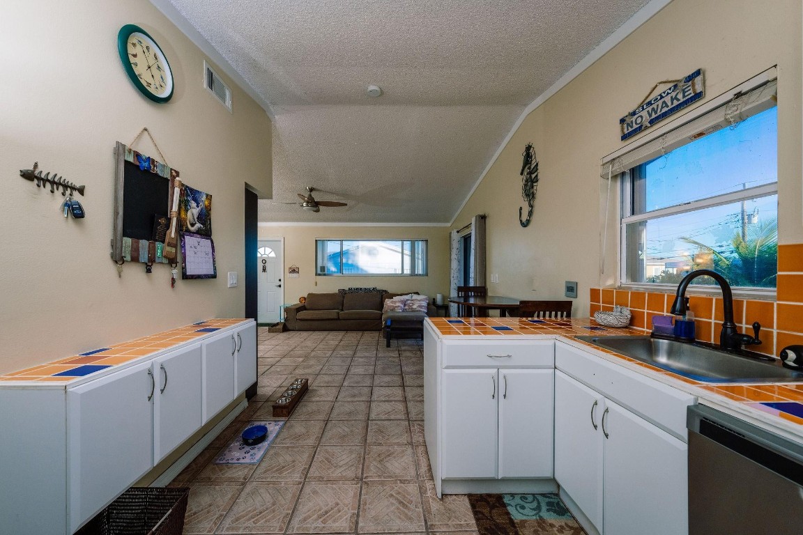 OCEAN SHORES KEY LARGO - Residential