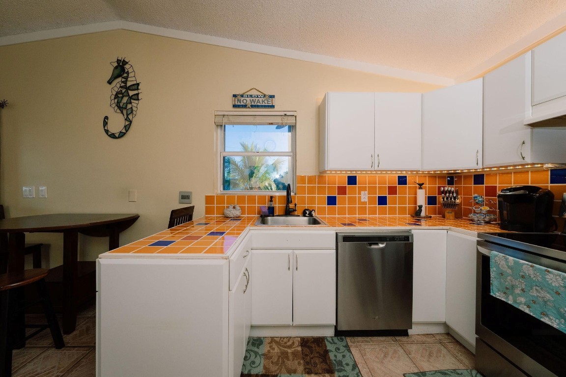 OCEAN SHORES KEY LARGO - Residential