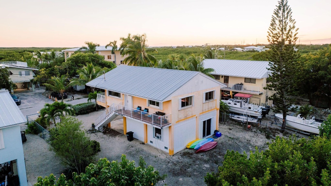 OCEAN SHORES KEY LARGO - Residential