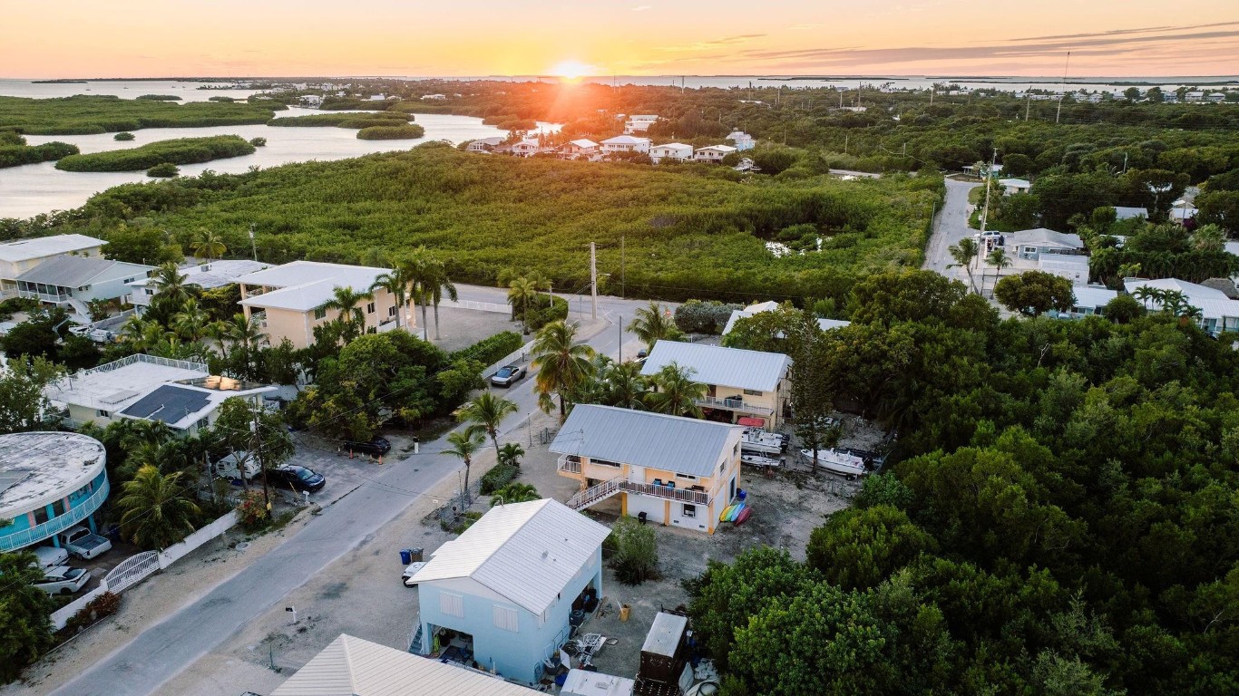 OCEAN SHORES KEY LARGO - Residential