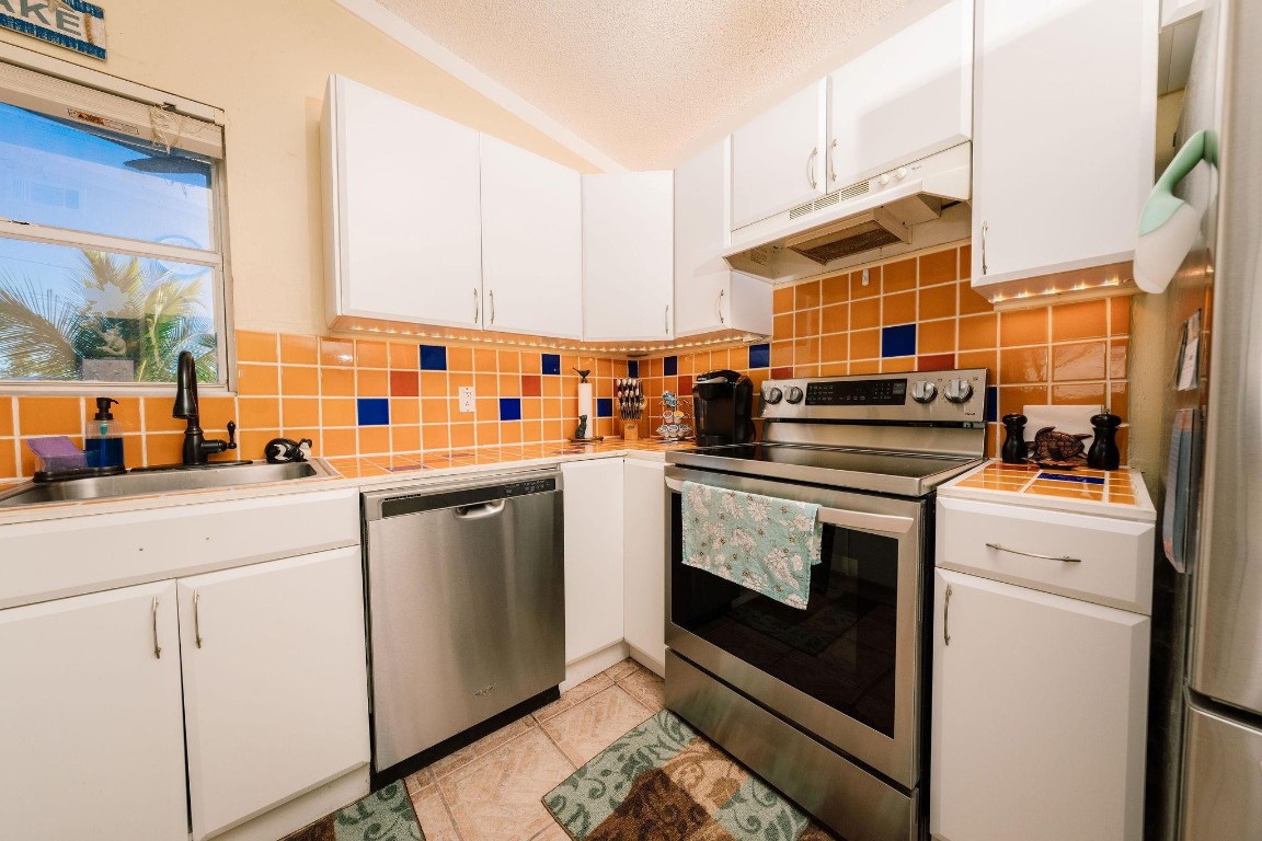 OCEAN SHORES KEY LARGO - Residential