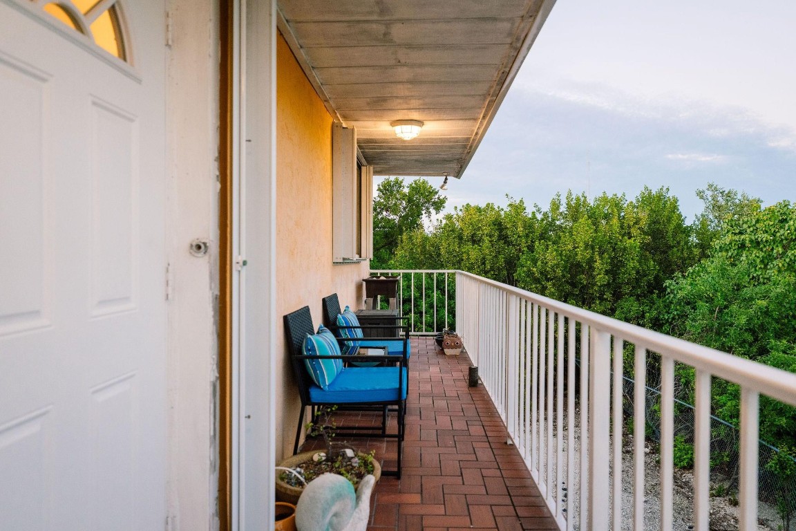 OCEAN SHORES KEY LARGO - Residential