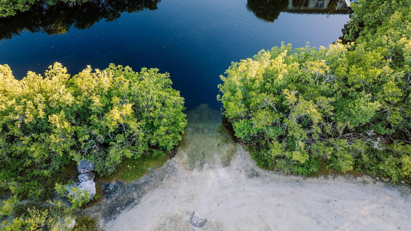 OCEAN SHORES KEY LARGO - Residential