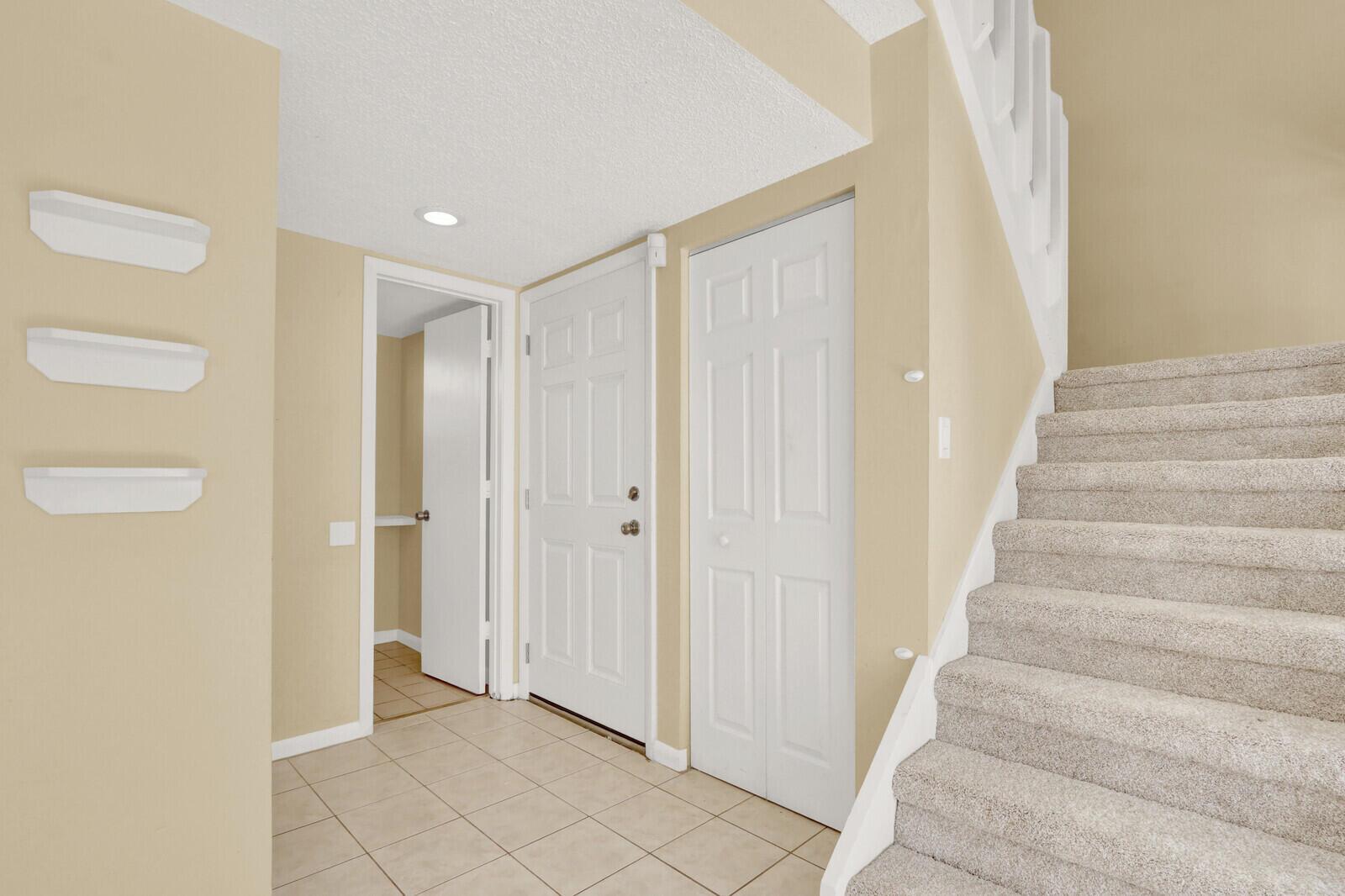 JUPITER VILLAGE TOWNHOMES - Residential Lease