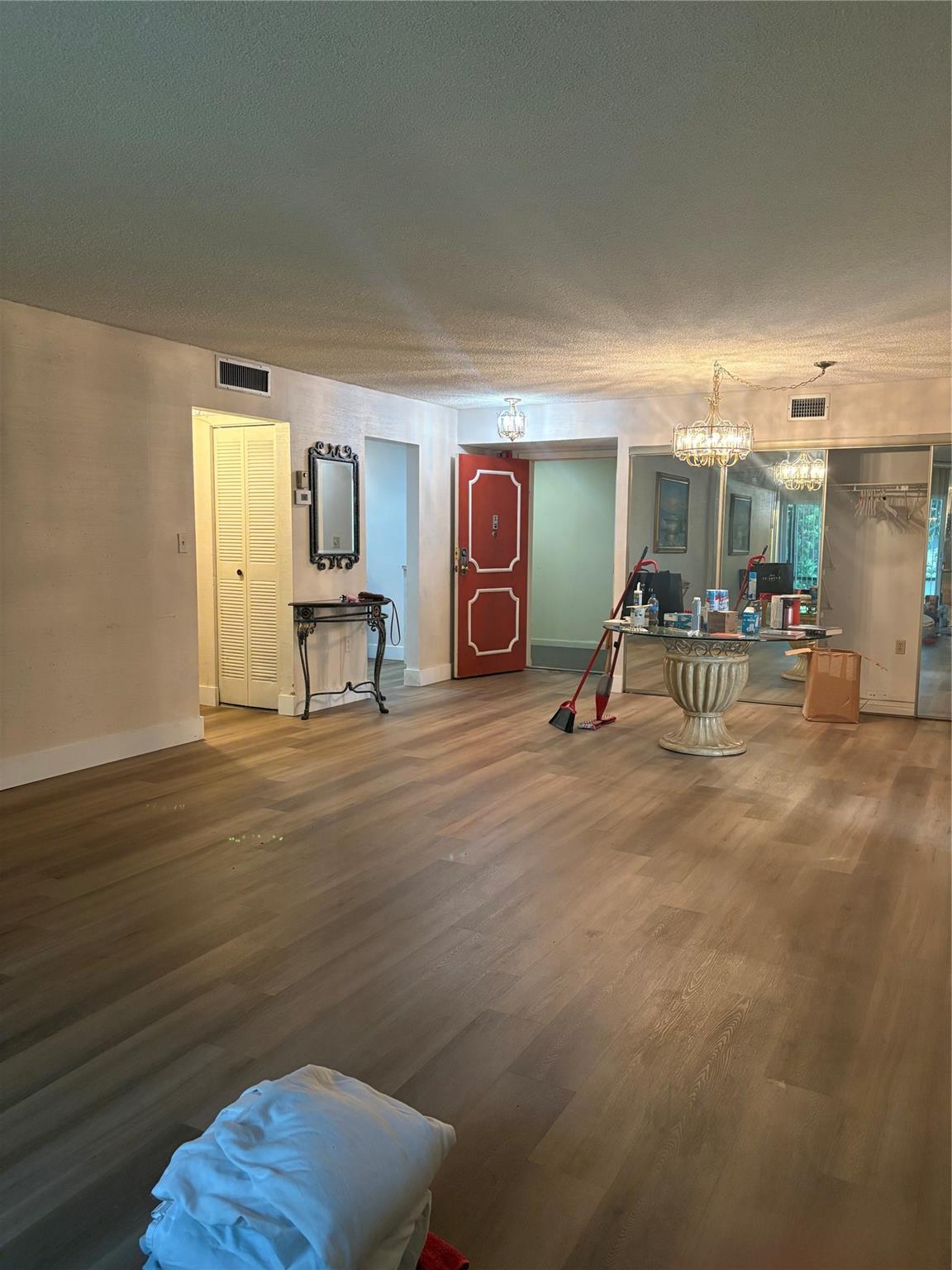 Oakbrook IV, V, VI, Vii C - Residential Lease