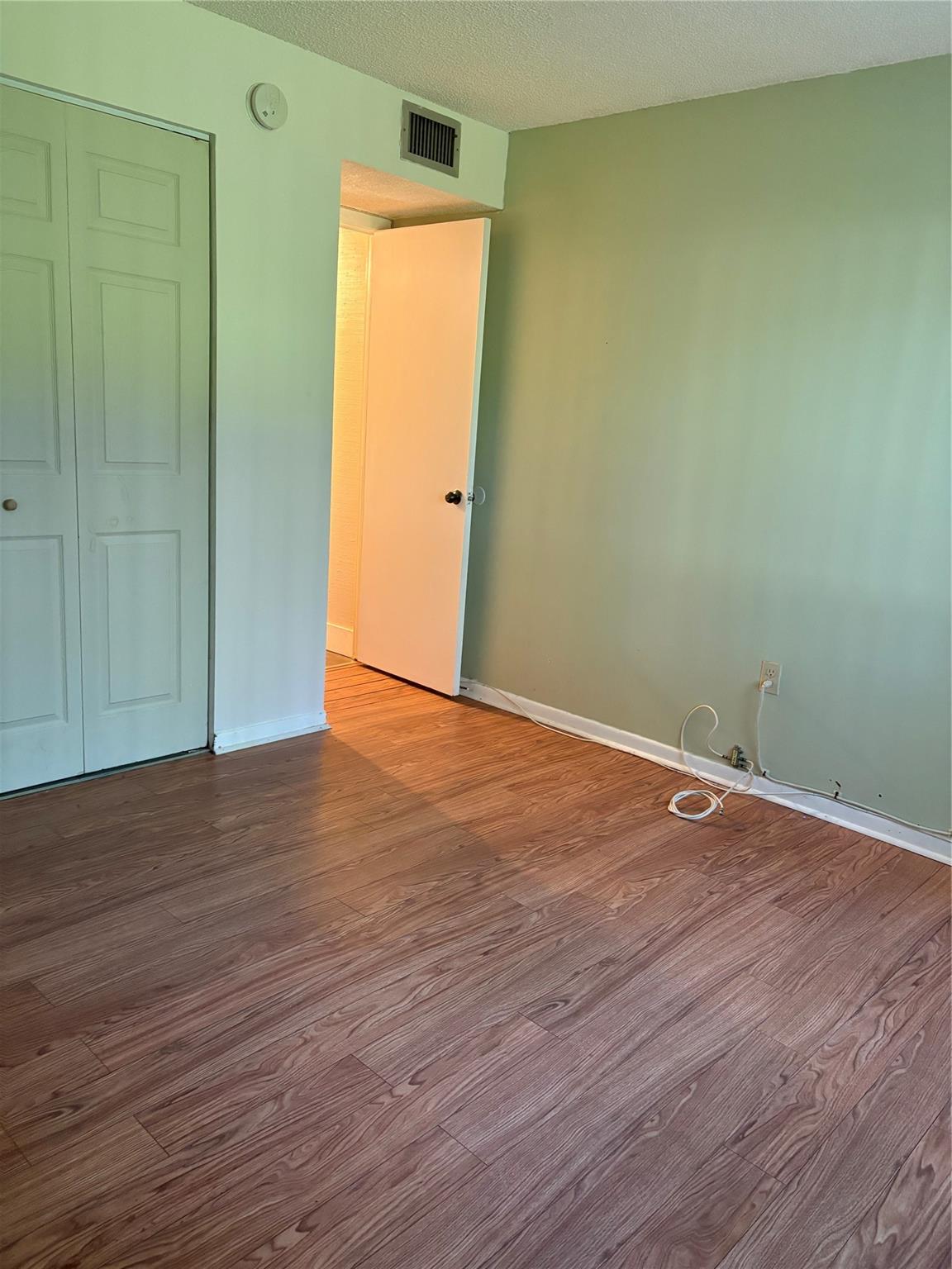 Oakbrook IV, V, VI, Vii C - Residential Lease