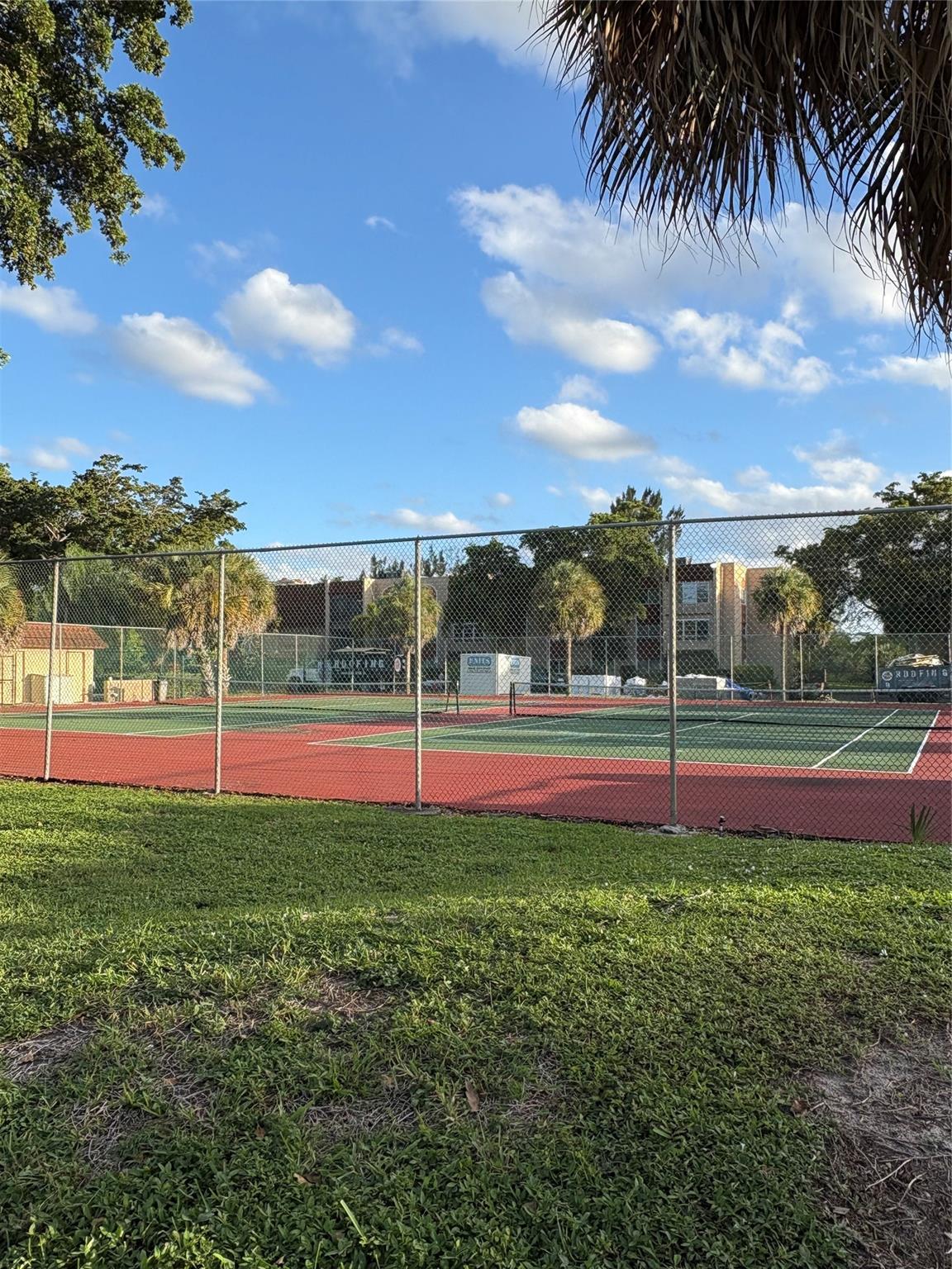 Oakbrook IV, V, VI, Vii C - Residential Lease