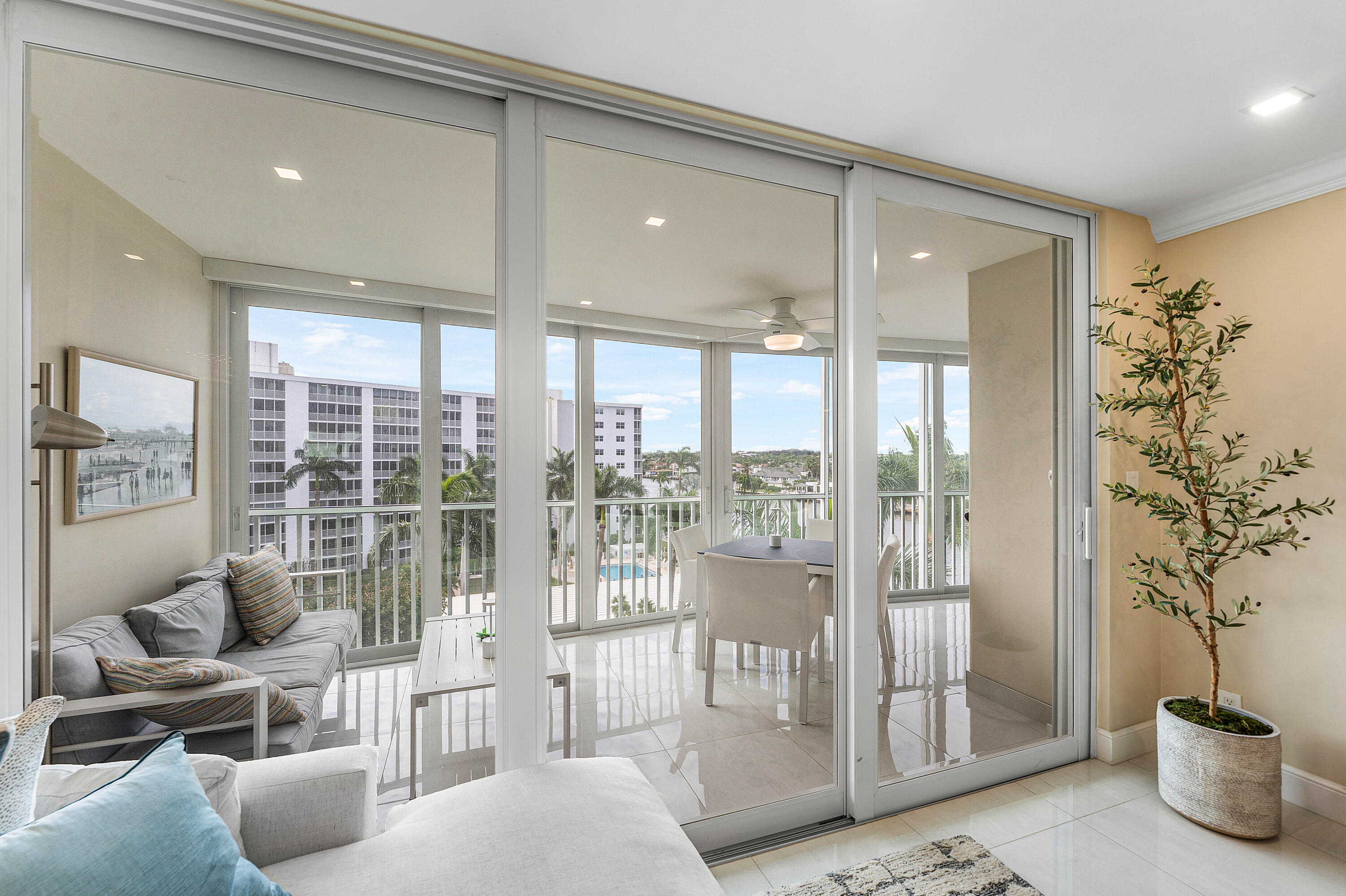SEAGATE OF HIGHLAND CONDO - Residential