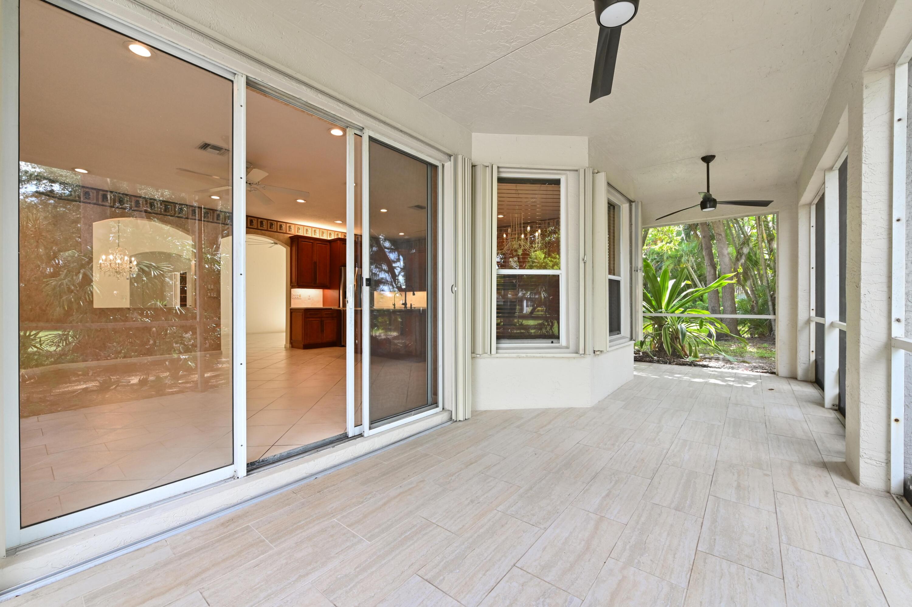 CORAL LAKES - Residential