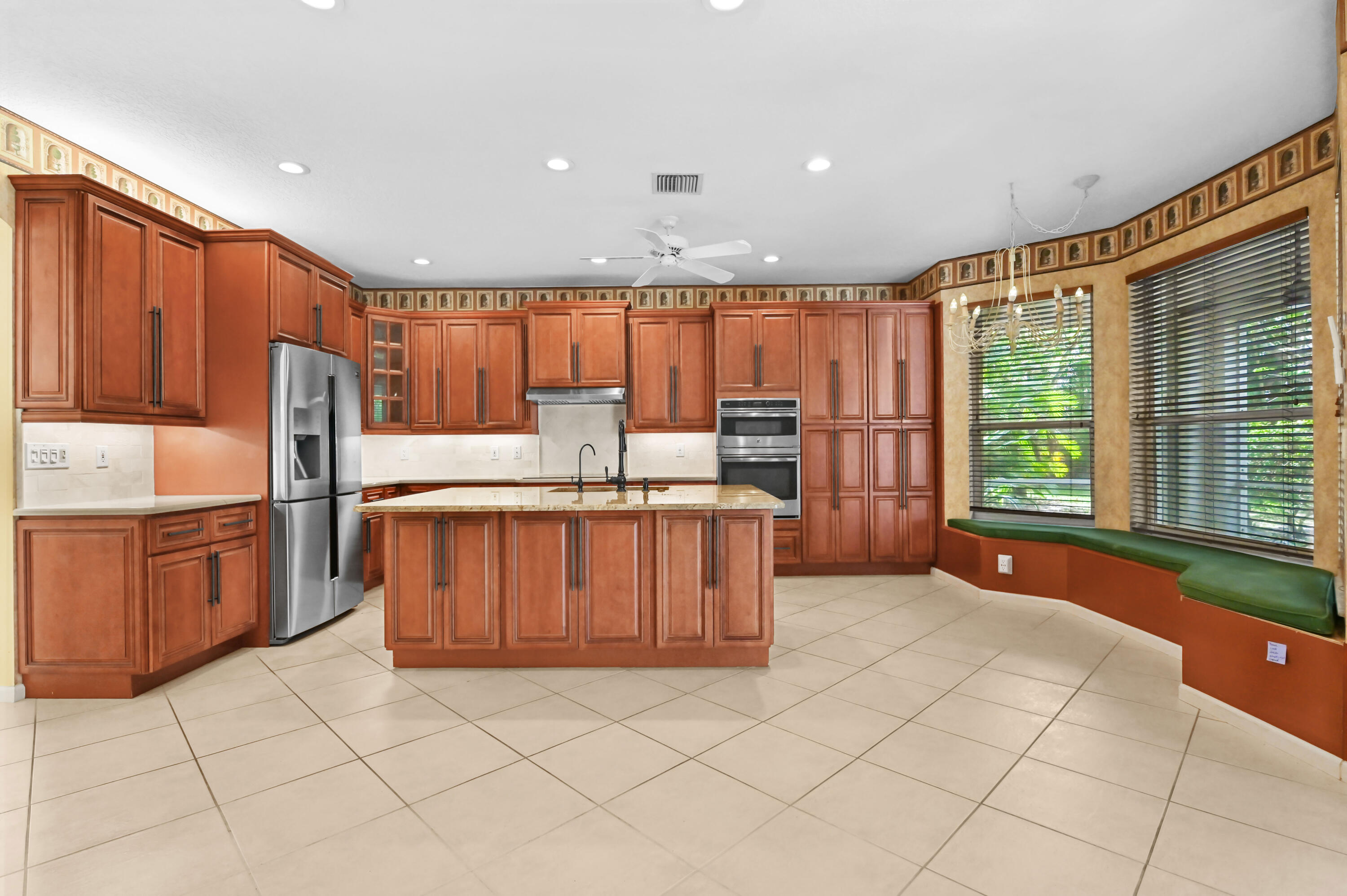 CORAL LAKES - Residential