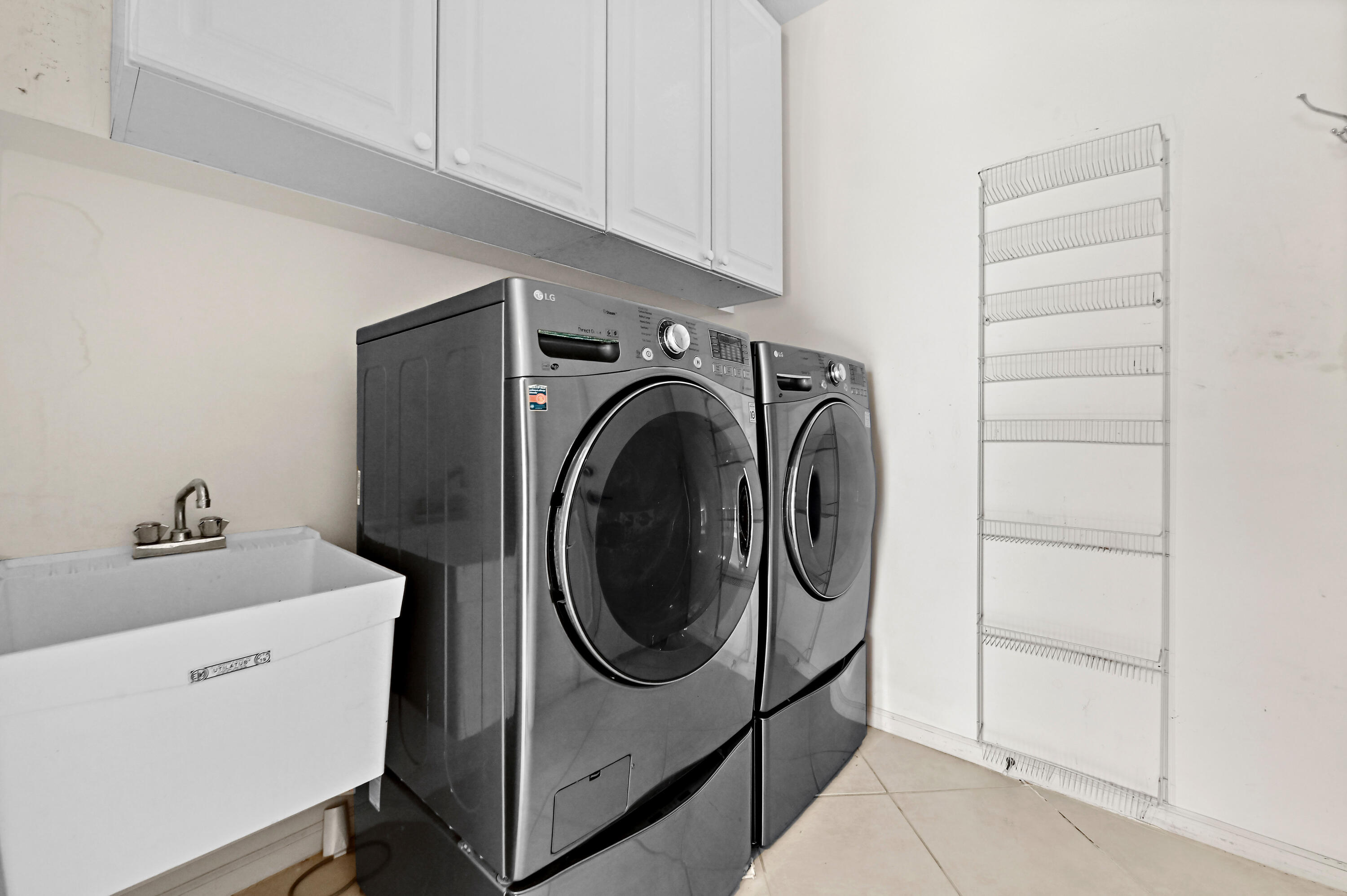 CORAL LAKES - Residential