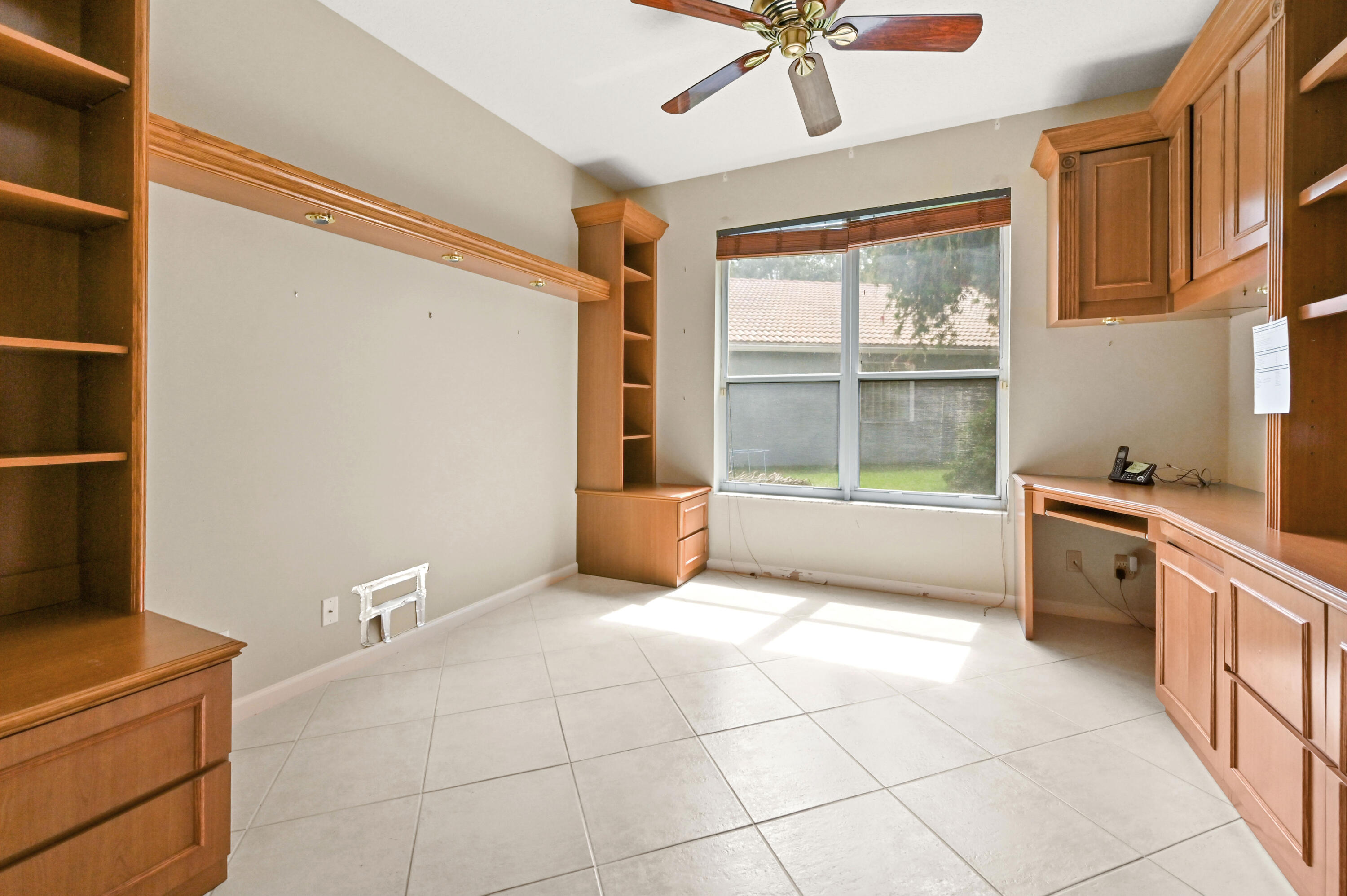 CORAL LAKES - Residential