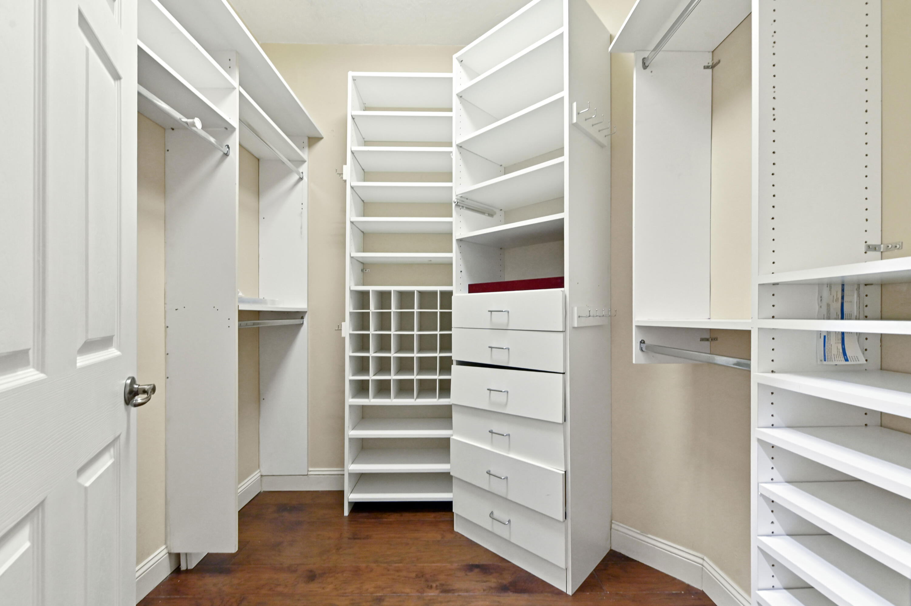 CORAL LAKES - Residential