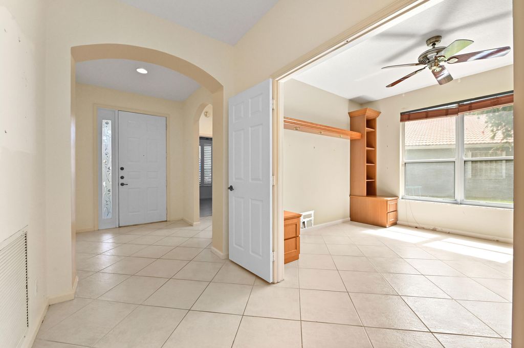 Photo of 6439 Pebble Creek Way, Boynton Beach, FL 33437 (MLS # B26016195)