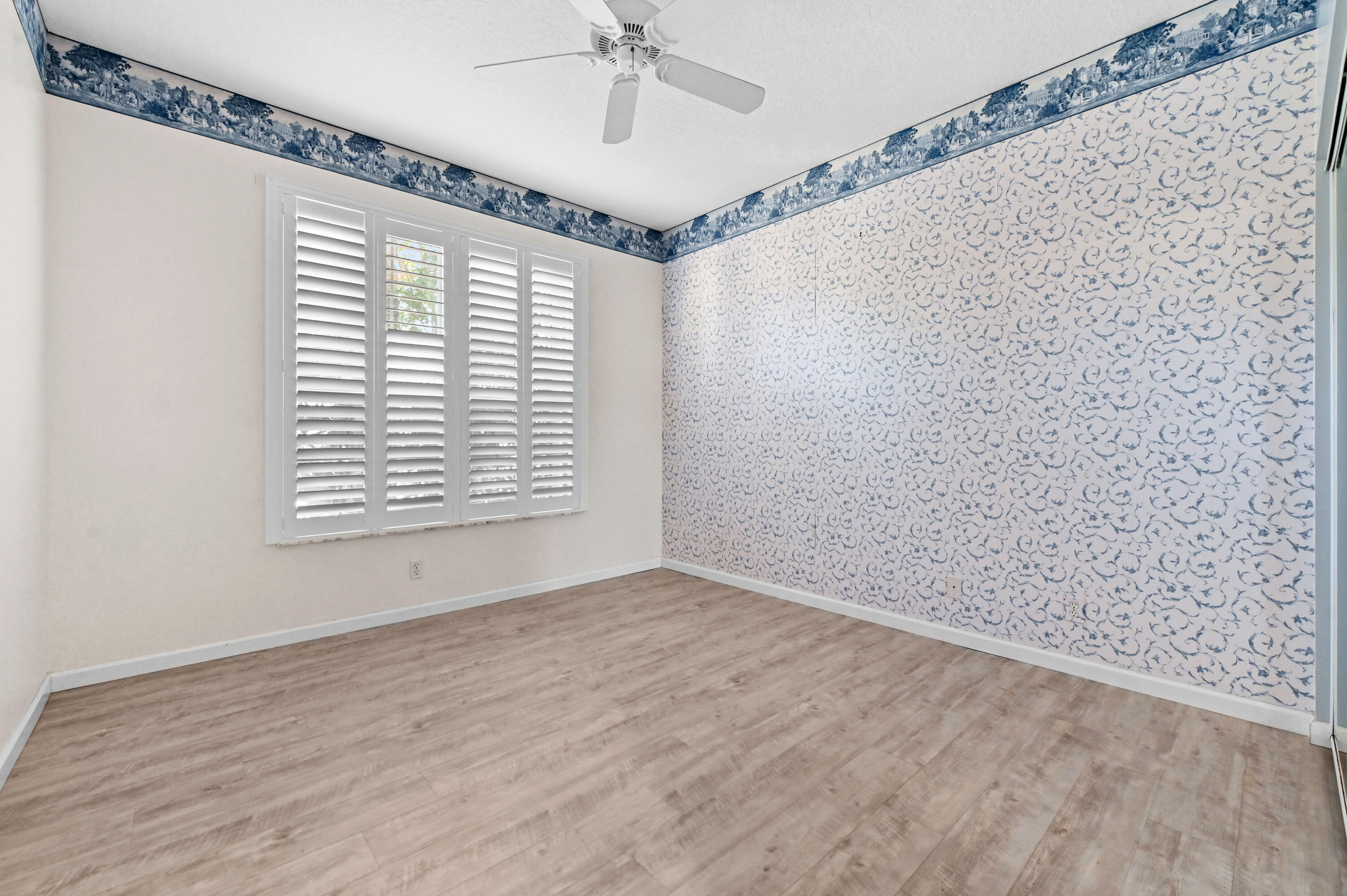 CORAL LAKES - Residential