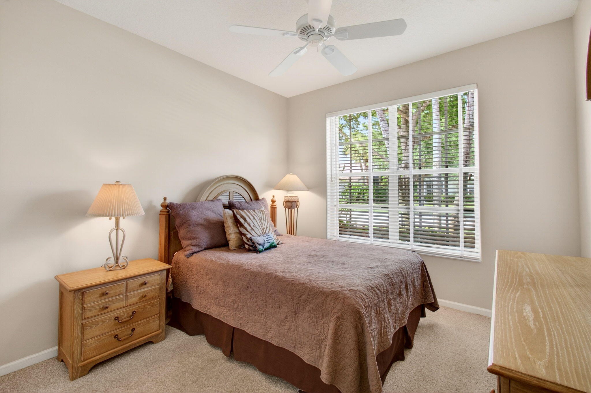 VALENCIA LAKES 1 - Residential