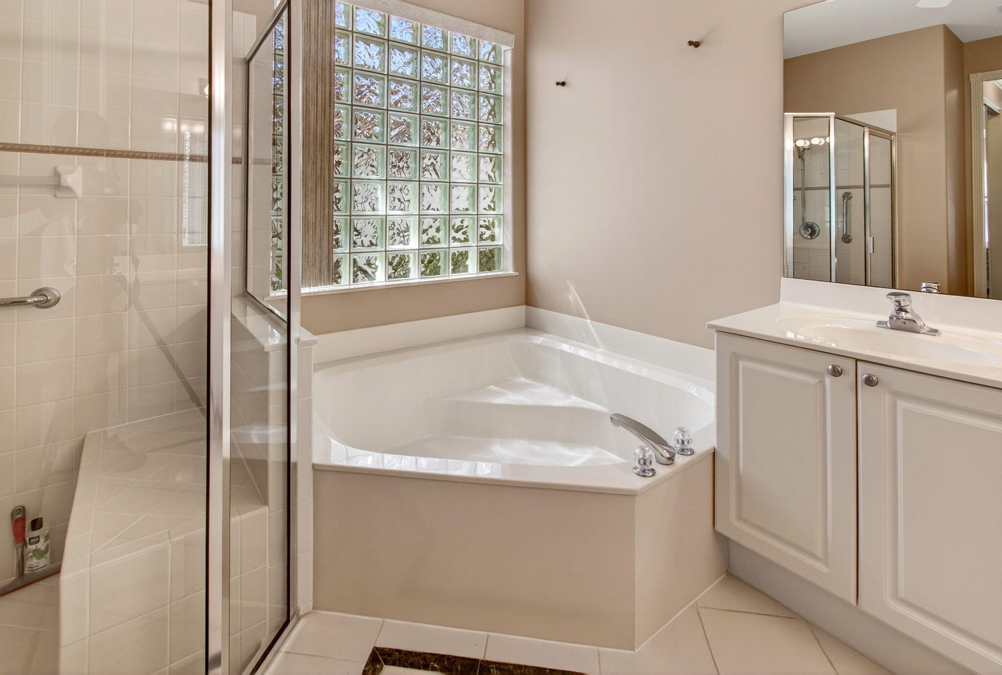 VALENCIA LAKES 1 - Residential