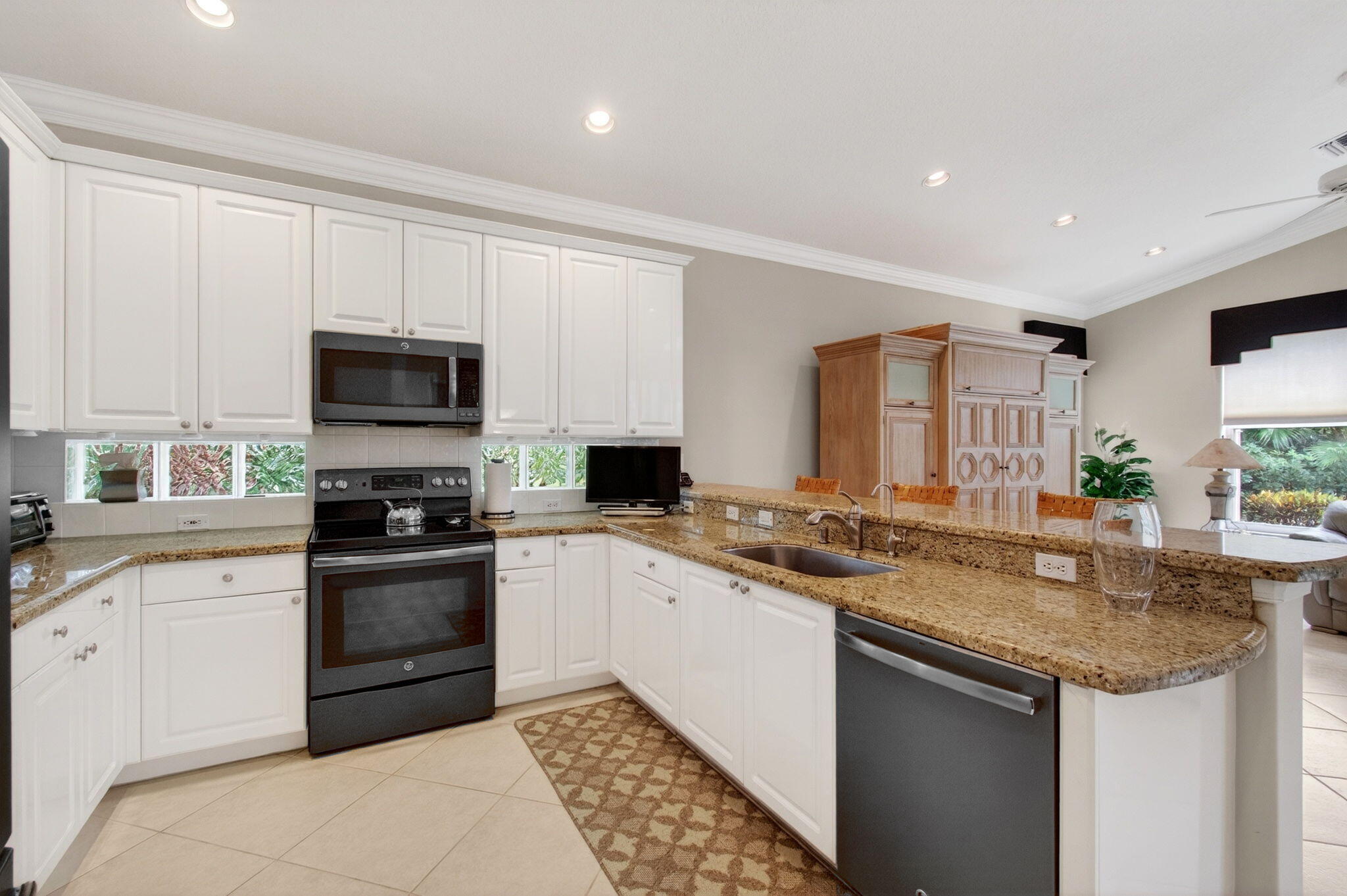 VALENCIA LAKES 1 - Residential