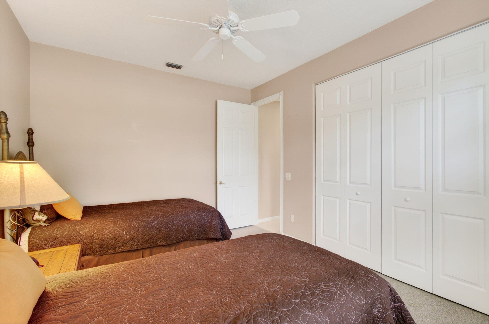 VALENCIA LAKES 1 - Residential