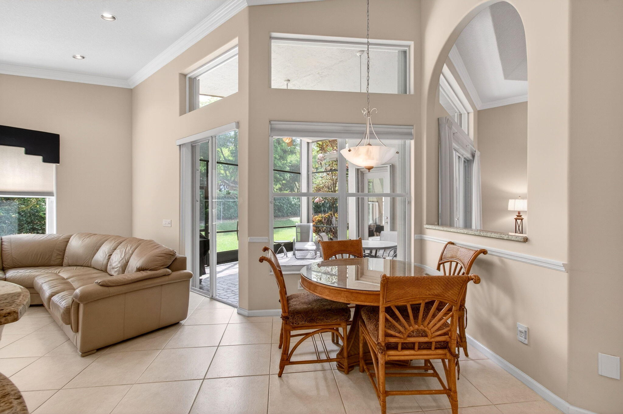 VALENCIA LAKES 1 - Residential