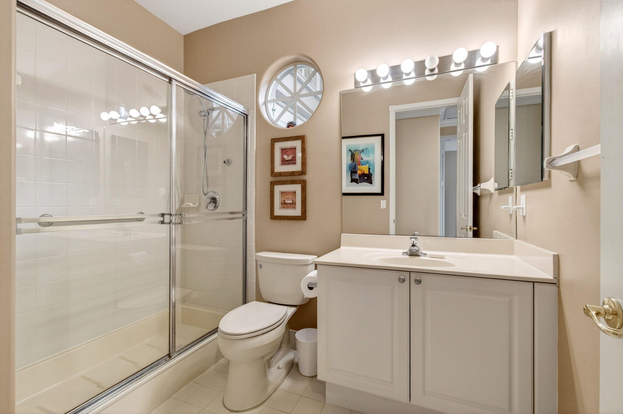 VALENCIA LAKES 1 - Residential