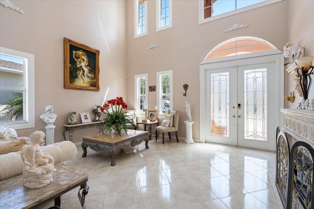 VIZCAYA FALLS - Residential