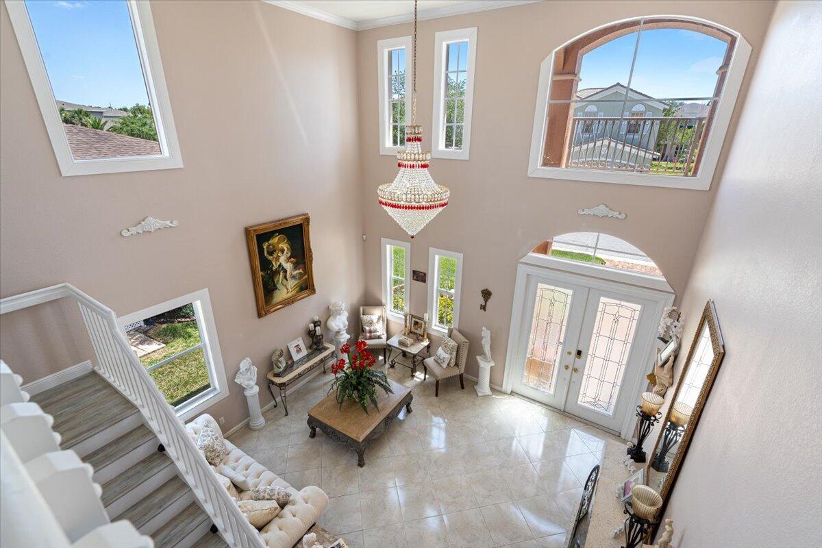 VIZCAYA FALLS - Residential