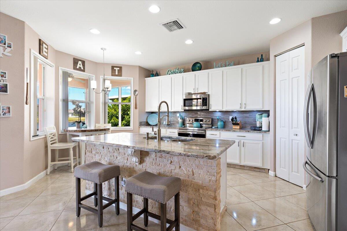 VIZCAYA FALLS - Residential