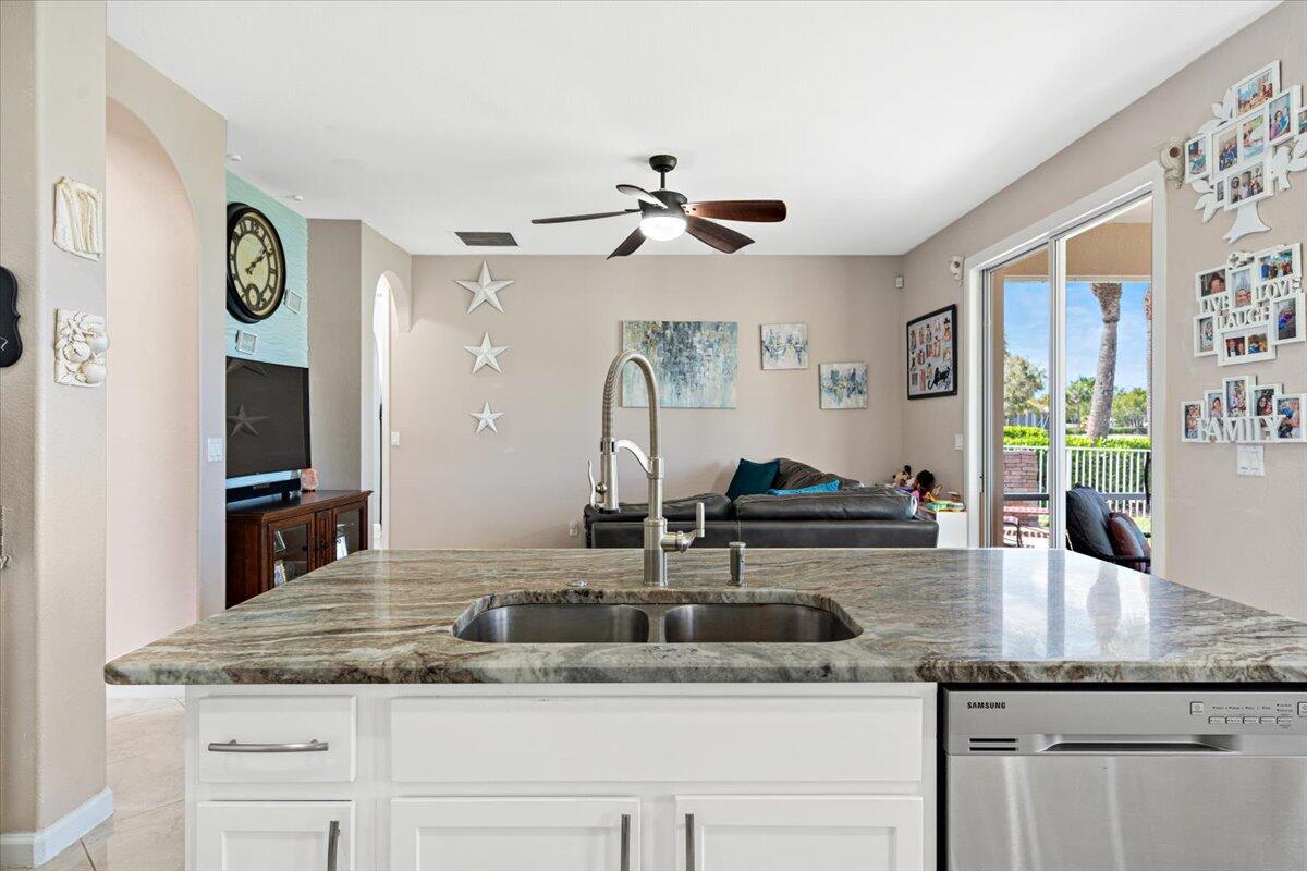 VIZCAYA FALLS - Residential