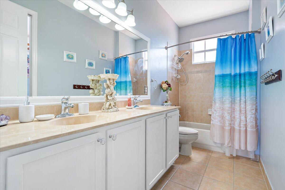 VIZCAYA FALLS - Residential