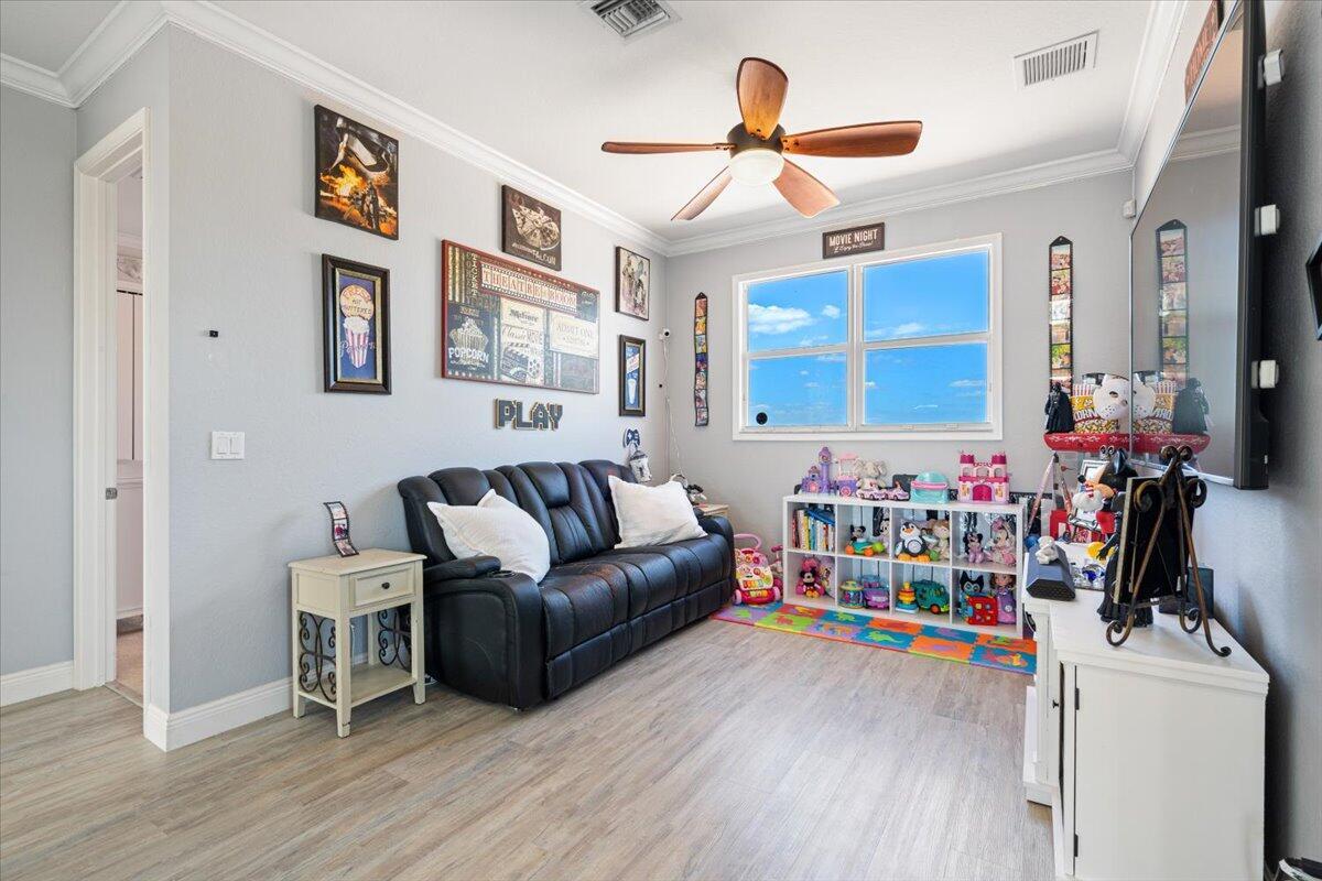 VIZCAYA FALLS - Residential