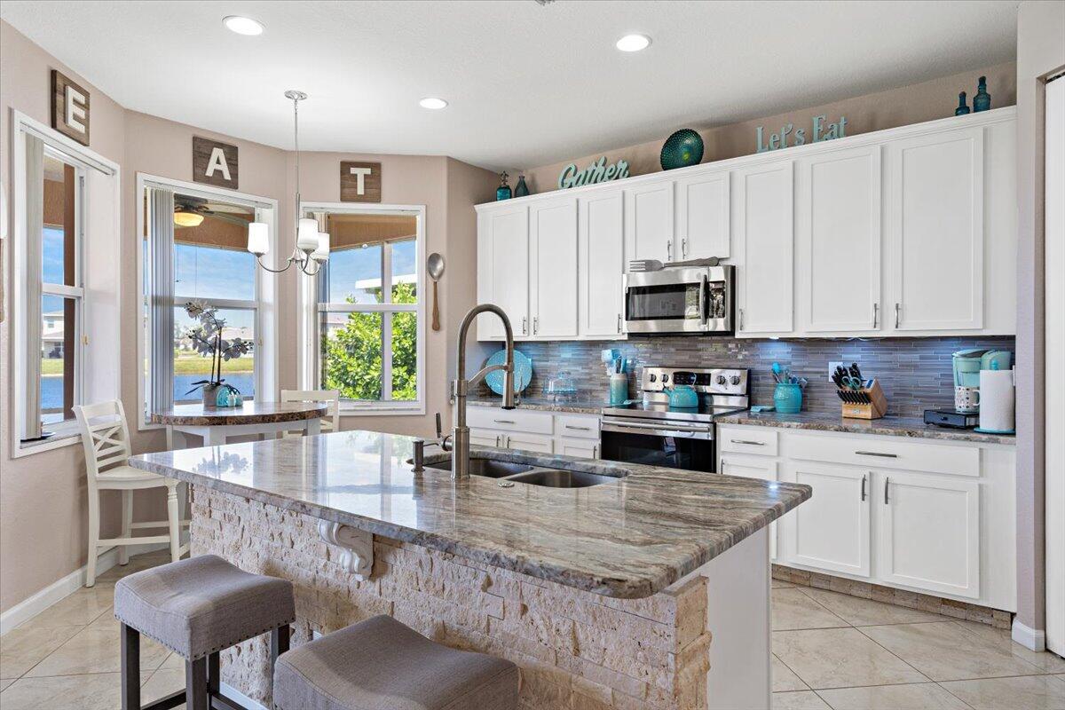 VIZCAYA FALLS - Residential