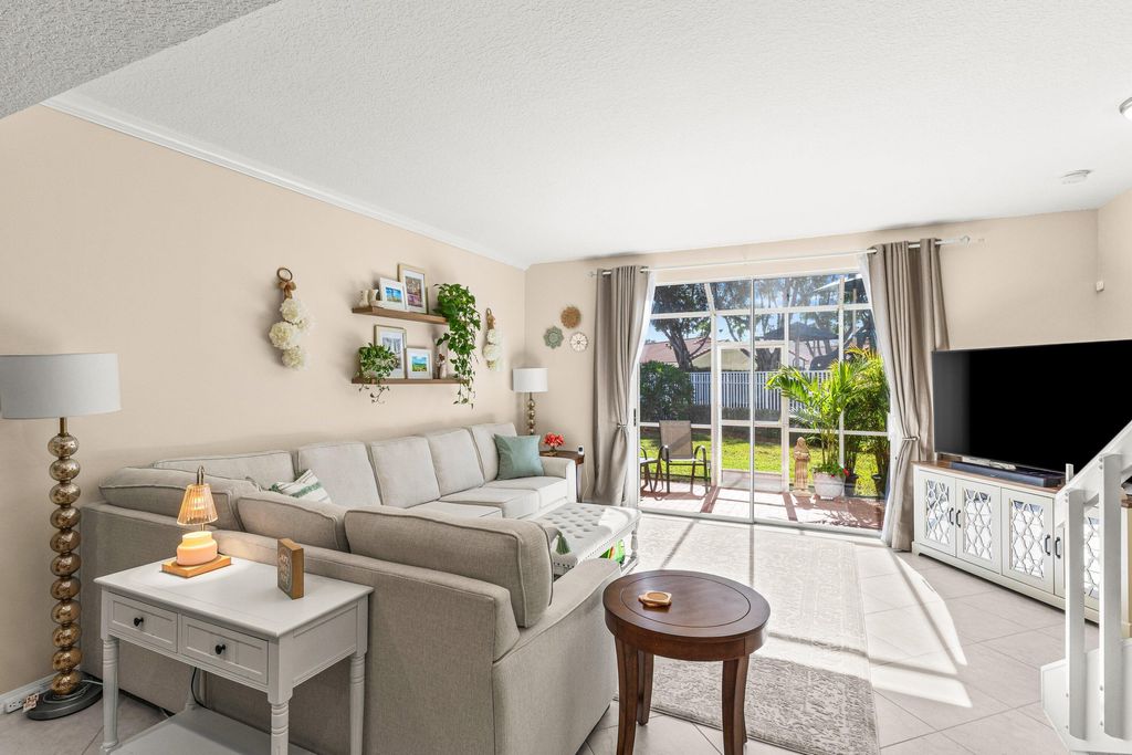 Photo of 710 Sorrento Drive, Weston, FL 33326 (MLS # R11163323)