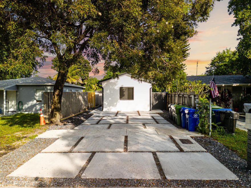 Beautifully renovated 2BR/2BA unit featuring an updated kitchen, modern bathrooms, and open living space filled with natural light. Both bedrooms include custom built-in closet systems for smart storage. Enjoy the convenience of shared on-site laundry. Fresh, stylish, and move-in ready, this home offers comfort and functionality in every detail. Schedule your showing today!