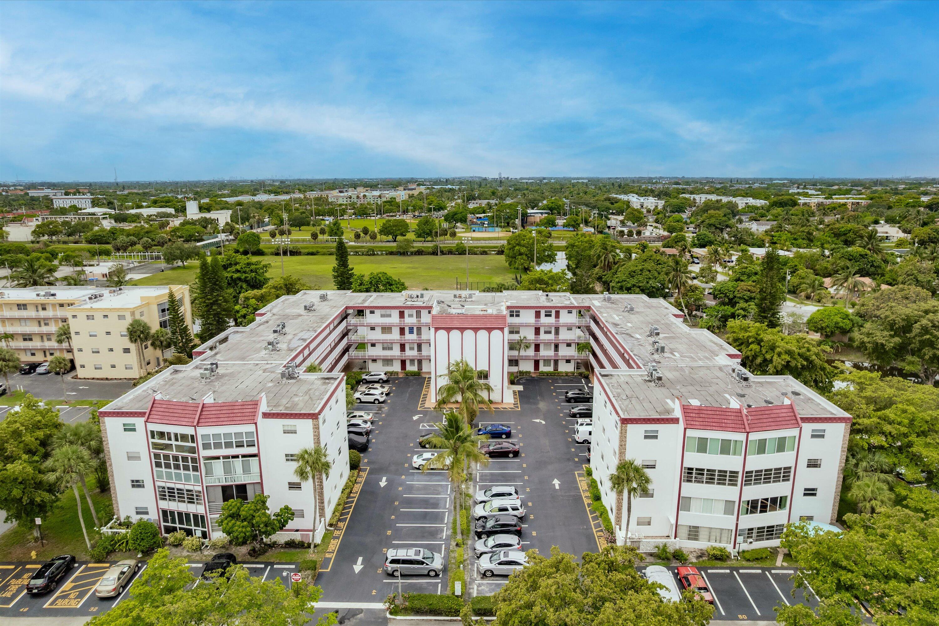 GARNET CONDO - Residential