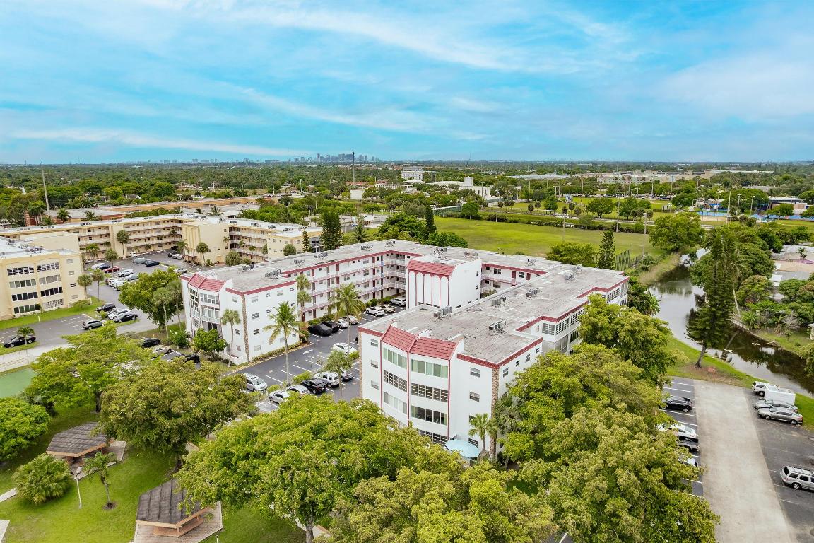 GARNET CONDO - Residential